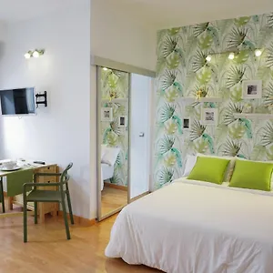 https://comfortable-and-well-located-apartment-in-old-town.hotelsinnerja.org